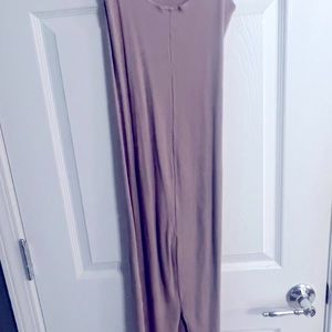 Ribbed fitted casual dress.